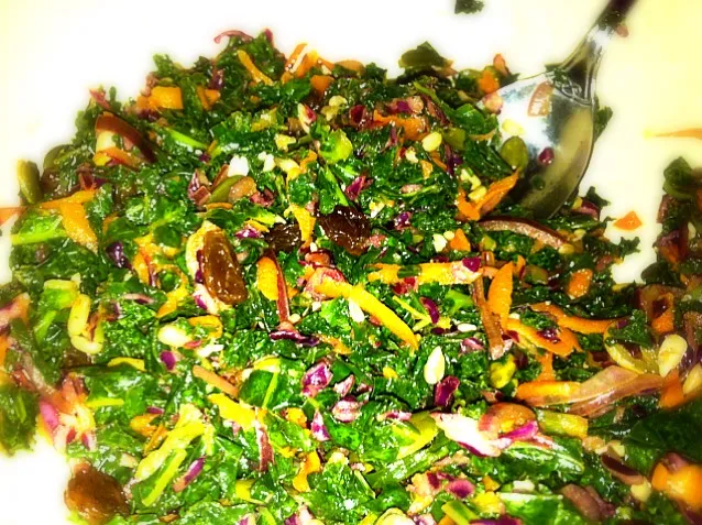 kale-carrot salat with raisins|Gabiさん