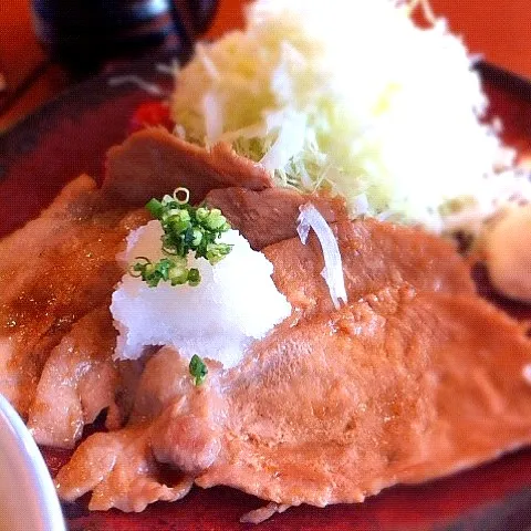 Snapdishの料理写真:生姜焼き定食！|makotoさん