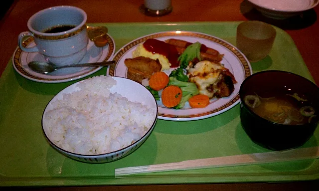 Snapdishの料理写真:ホテルの朝食|TANIGAWA Masaruさん