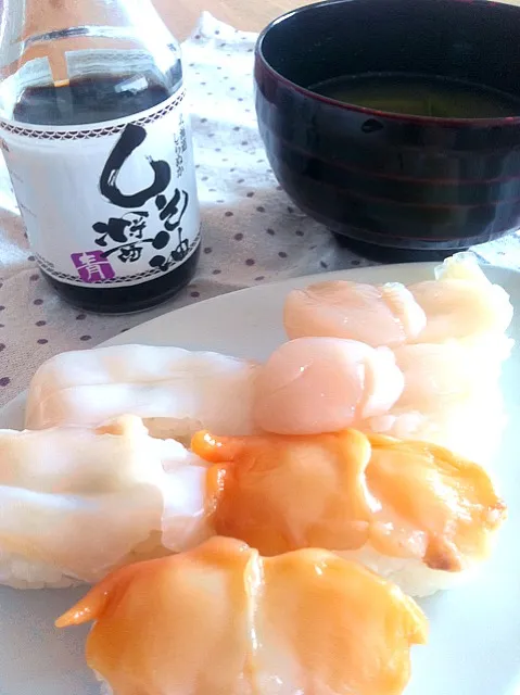 昼食 貝三昧お寿司、お味噌汁|よ〜んさん