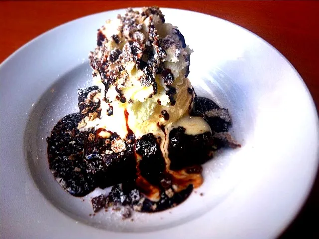 hot brownie with vanilla icecream|nuttyさん