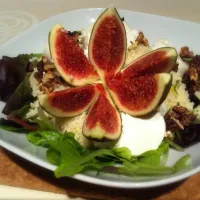 Snapdishの料理写真:Couscous salad with goat's cheese and fig|Tine Putzeysさん