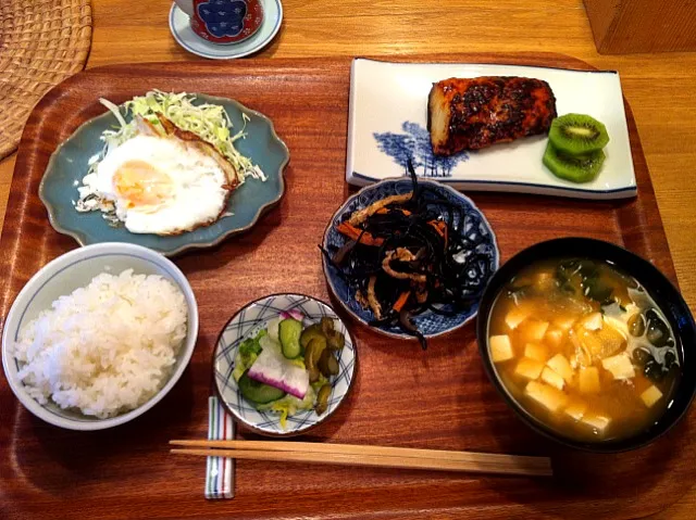 最後の朝食。頂きま～す(^○^)|西田寛さん