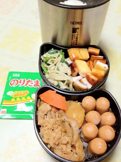 高２バレーボール部員の本日のお弁当。私の担当は、ウィンナー焼いただけ。(^_^;)  #お弁当 #弁当|Takashi H.さん