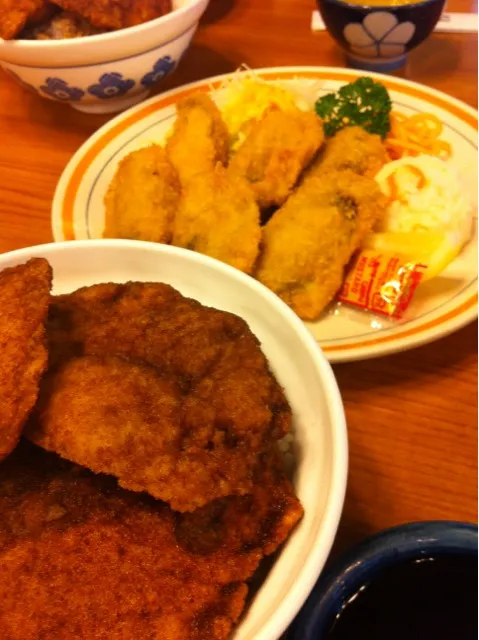 Snapdishの料理写真:ソースカツ丼、カキフライ|Kitanoさん