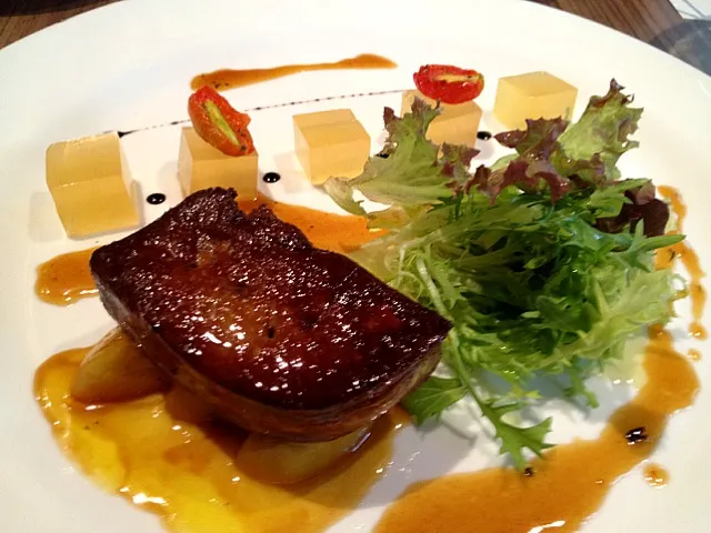 pan seared foie gras|Lawrence Angさん