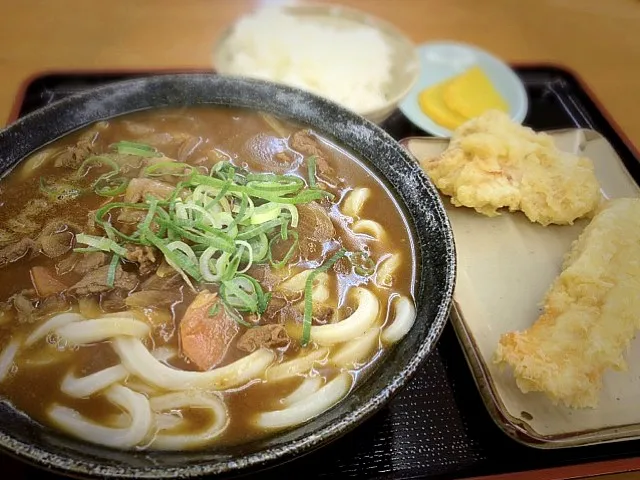 牛すじカレーうどん|たにやんさん