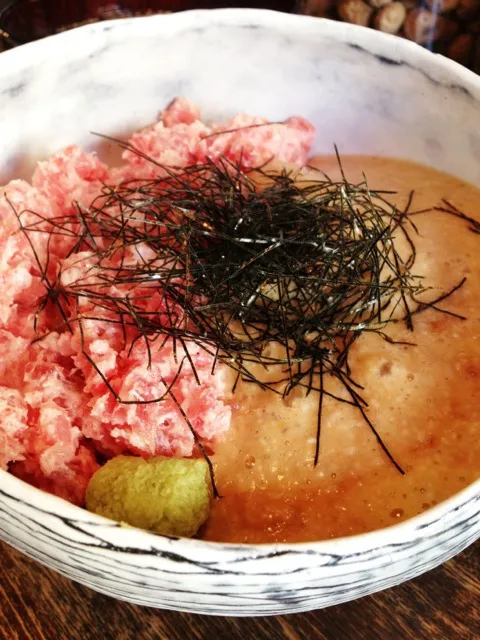 マグロのすき身と自然薯のドンブリ。秒殺で食べた！|oriapaさん