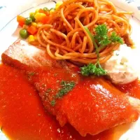 Salmon Steak with tomato sauce|Cristina Kanさん