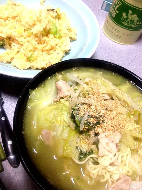 #夕飯 野菜たっぷり塩ラーメン、セロリチャーハン。|ms903さん