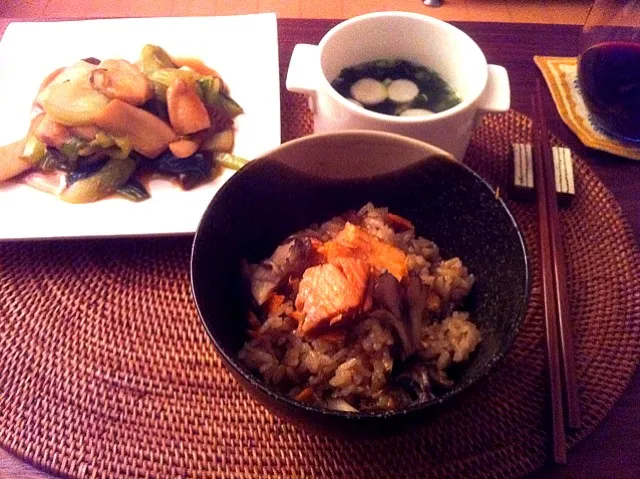 鮭と舞茸の炊き込みご飯、鶏胸肉と青梗菜オイスター風味|ゆうこさん