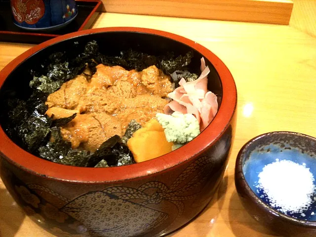 塩で食すウニ丼@銀座すし小川|DJ加持さんさん