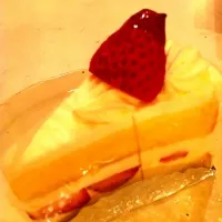 Snapdishの料理写真:念願のショートケーキ|野間さん