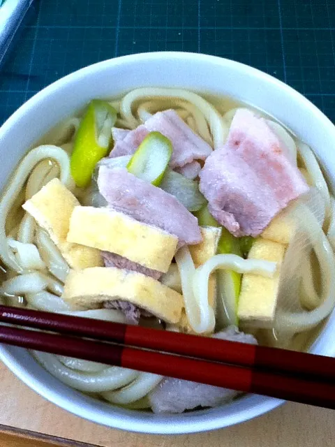 本日のまかないは定番の肉刻みうどん！最高！|Yasuharuさん