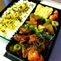 Snapdishの料理写真:鶏の照り焼きと煮物弁当|ゆかさん