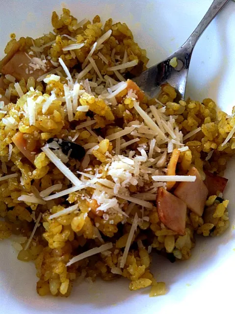 カレー味のチャーハンにパルメザンかけた自分にハッとしたw  / Curry taste fried rice with parmesan for lunch|mamakumiさん