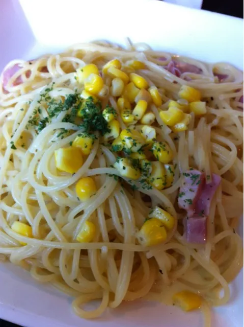 Snapdishの料理写真:コーンとベーコンのパスタ|岩瀬さやかさん