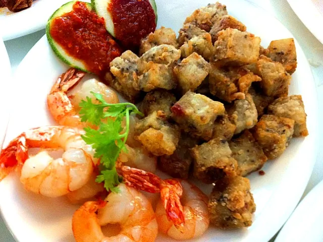 crispy home made carrot cake with prawns|Valencia Seahさん