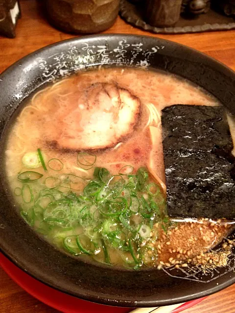 学生とラーメンだん。悩める時期だよなー。ラーメン屋で1時間弱話し込んでしまった（笑）|野島 繁昭さん