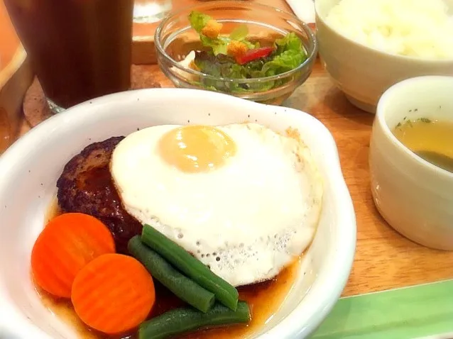 Snapdishの料理写真:デミグラスハンバーグランチ☆|インコさんさん