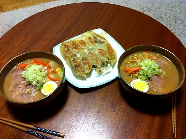 豚骨ラーメンと焼きギョウザ|R&Mさん