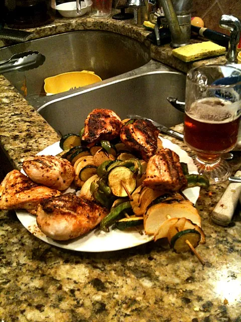 Fajita-style chicken with grilled vegetables.|Bob Plutaさん