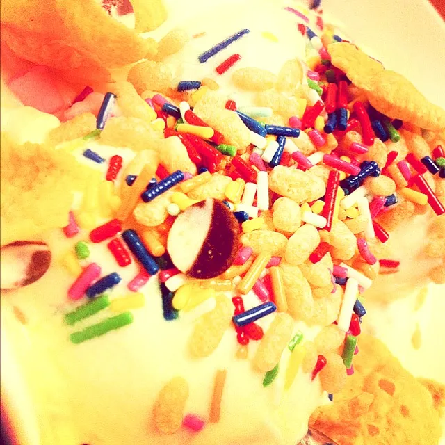 ice cream and rainbow sprinkles|jayare clarisseさん