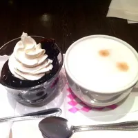 Snapdishの料理写真:コーヒーゼリーとカフェラテ|midori watanoさん