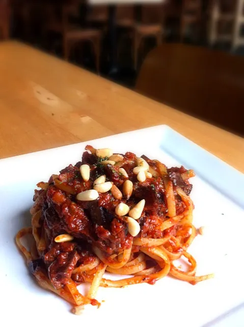 eggplant pine nut pasta|willzさん