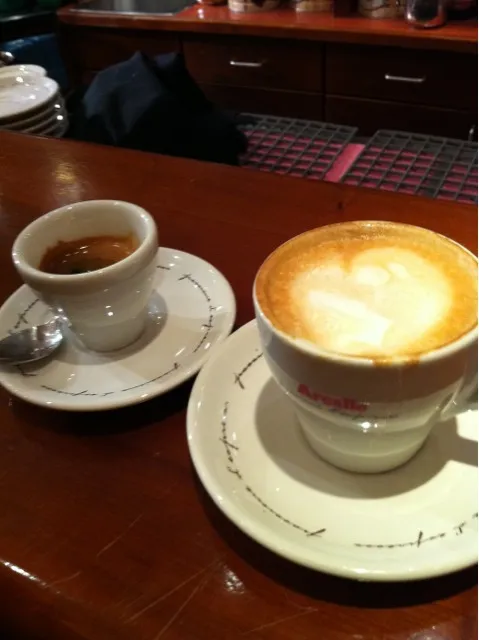 caffe break in munich|lauren shannonさん