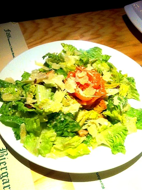 Snapdishの料理写真:classic casear salad with smoked salmon|skyblueさん