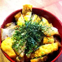 油揚げとチャーシュー丼。ご飯の代わりに、お豆腐|ともさん