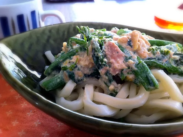 Snapdishの料理写真:菜の花と塩麹漬け豆腐のクリームソースパスタ風うどん。風邪っぴきには優しい。|tomoさん