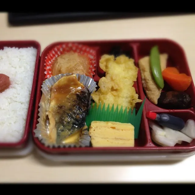 Snapdishの料理写真:Tue,20,Dec lunch 幕の内弁当|@cityofyokohamaさん