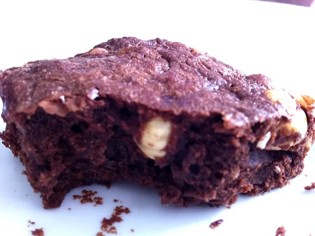 Snapdishの料理写真:hazelnut brownies|yatiさん