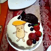 Snapdishの料理写真:誕生日ケーキ（エリンギのイラストつき）|クボスケさん