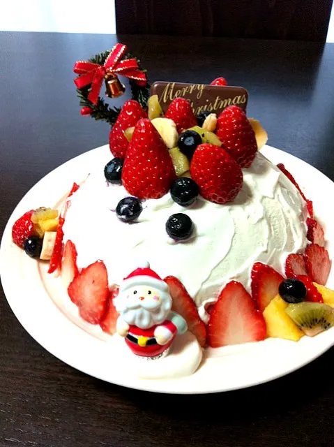 Snapdishの料理写真:イチゴのドームケーキ|nanomamaさん