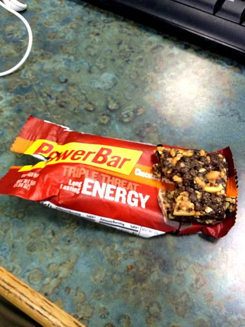 Power Bar Chocolate Peanut Butter!|Ryan Millerさん