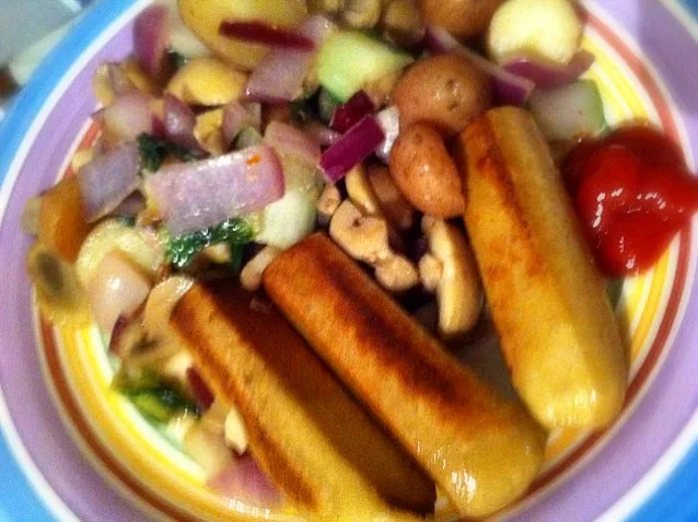 soy brats with mixed veggies and fried potatoes|Gabiさん