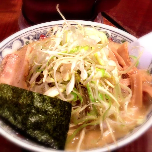 ネギ味噌ラーメン|ハチさん