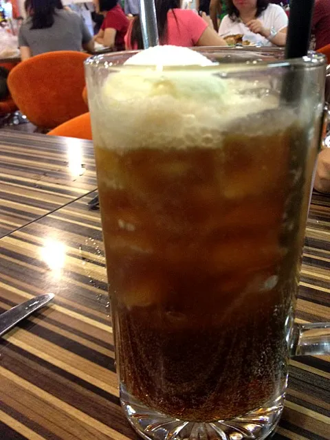 rootbeer float|Lawrence Angさん