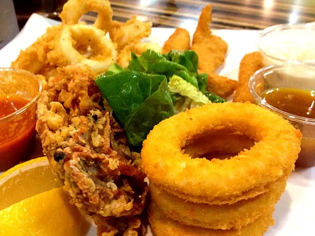 seafood platter|Lawrence Angさん