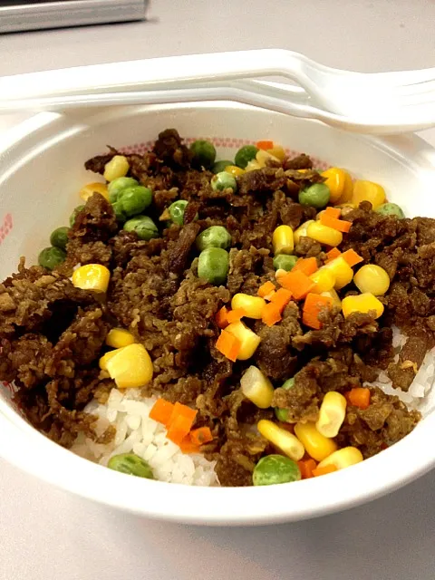 Quick fried beef meal@Tropical hut|Yoku kuu kyaku daさん