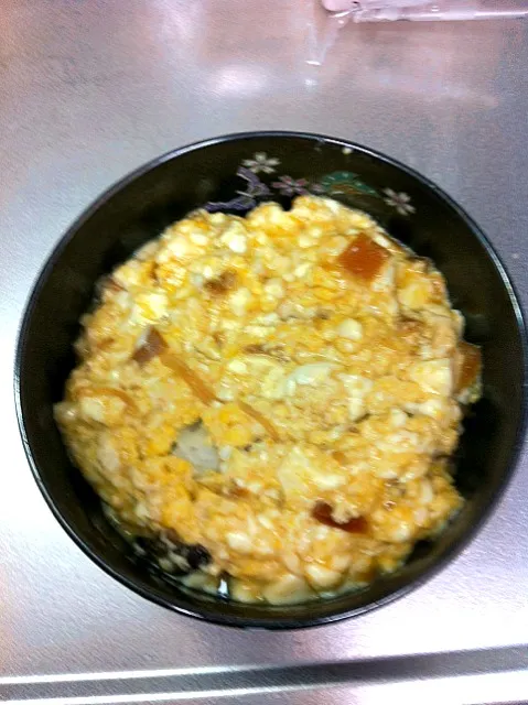 Snapdishの料理写真:卵と豆腐とじ丼|te2さん