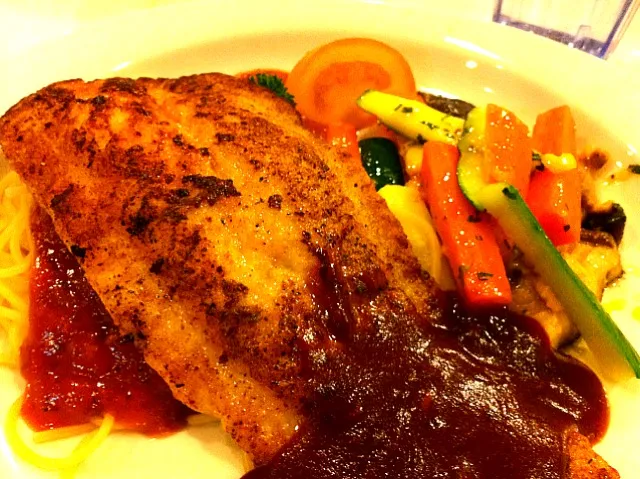 cajun blackened chicken with grilled vegetables and pasta|Valencia Seahさん