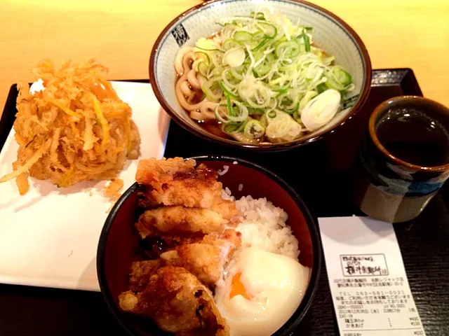 鶏玉丼セット(ぶっかけうどん)＋野菜かきあげ|kutsuna ippeiさん