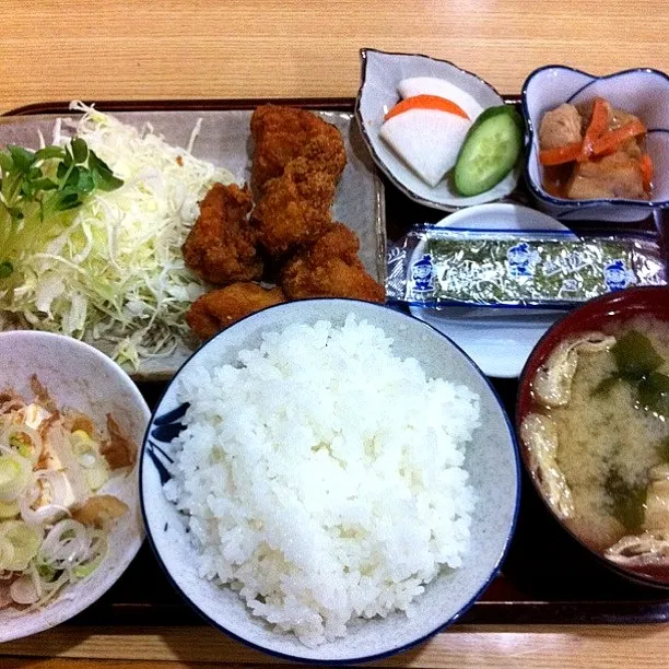 鶏の唐揚げ定食|まどろみさん