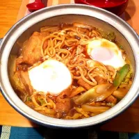 妙に豪華な寿がきやの味噌煮込みうどん|Toyoshige Itoさん