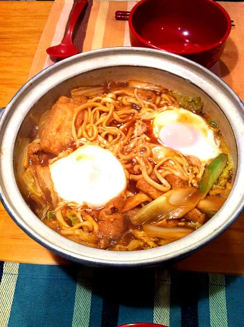 妙に豪華な寿がきやの味噌煮込みうどん|Toyoshige Itoさん