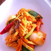 ปลาหมึกผัดผงกระหรี่ squid fried with curry powder|Smileyさん